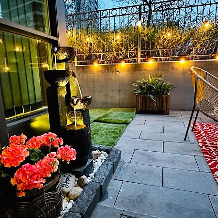 Luxury Suite With Private Patio In Downtown Toronto Exterior photo