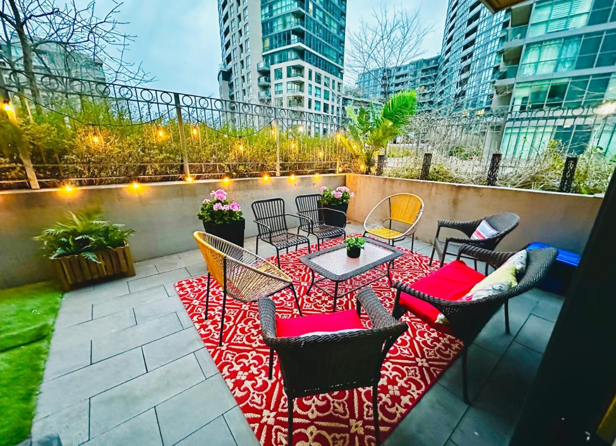 Luxury Suite With Private Patio In Downtown Toronto Exterior photo