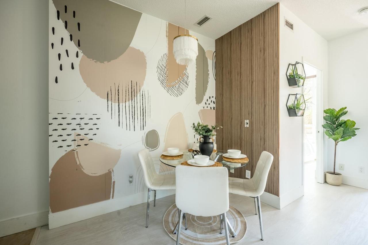 Luxury Suite With Private Patio In Downtown Toronto Exterior photo