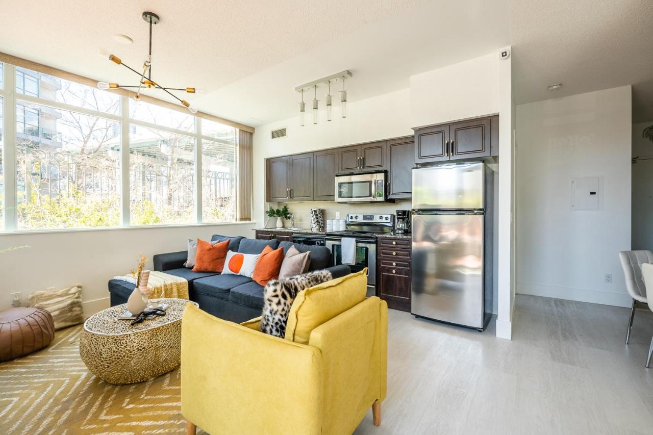 Luxury Suite With Private Patio In Downtown Toronto Exterior photo