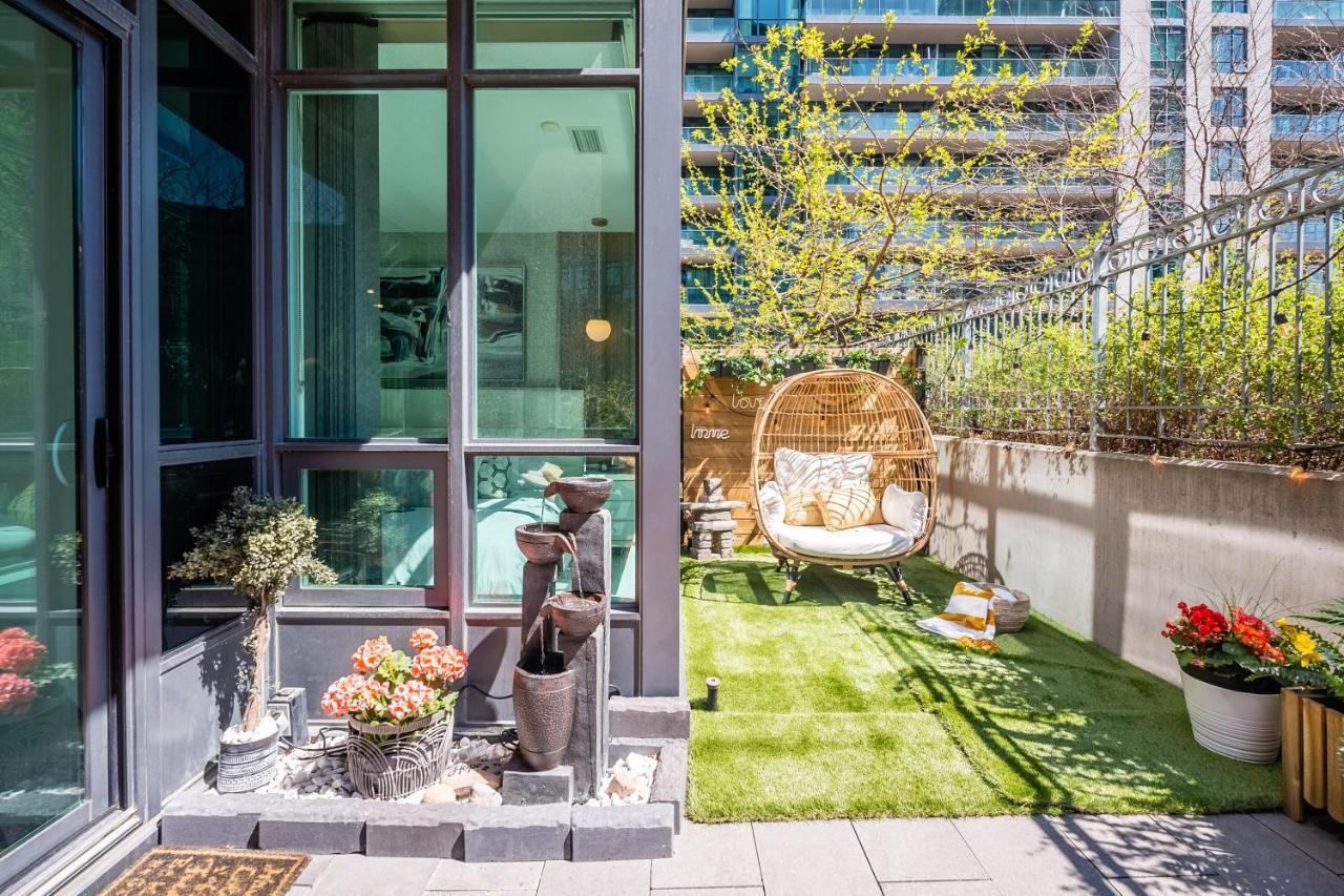 Luxury Suite With Private Patio In Downtown Toronto Exterior photo