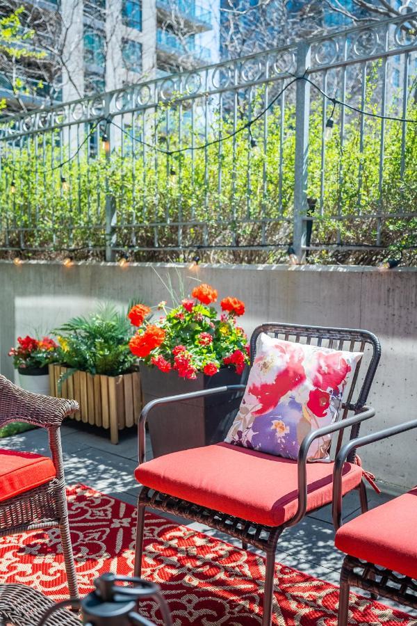 Luxury Suite With Private Patio In Downtown Toronto Exterior photo