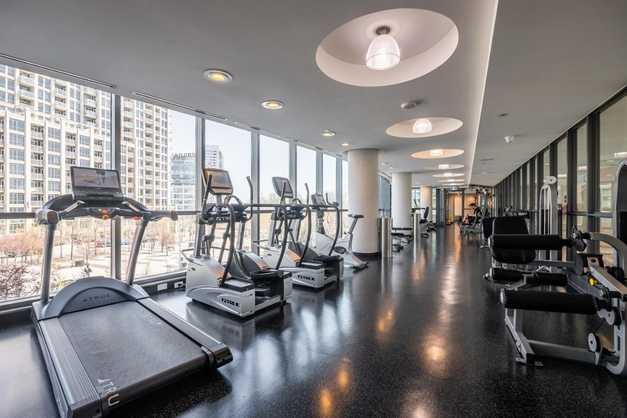 Luxury Suite With Private Patio In Downtown Toronto Exterior photo
